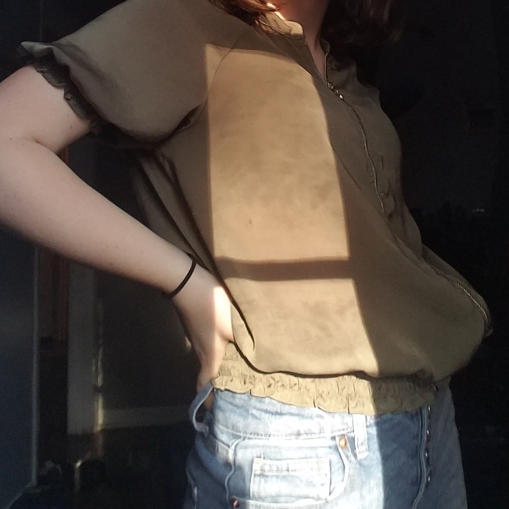 olive zip up slouchy top